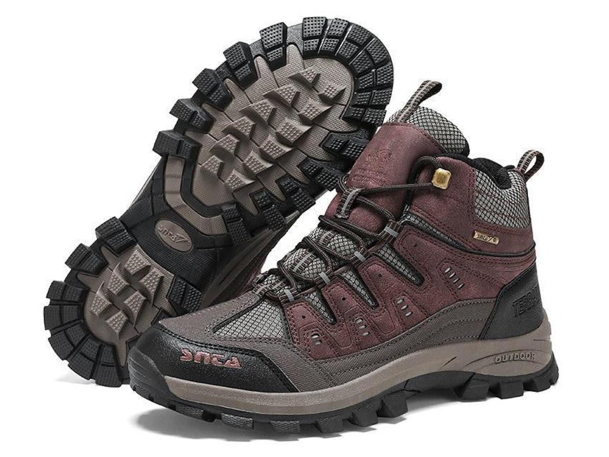 sepatu gunung